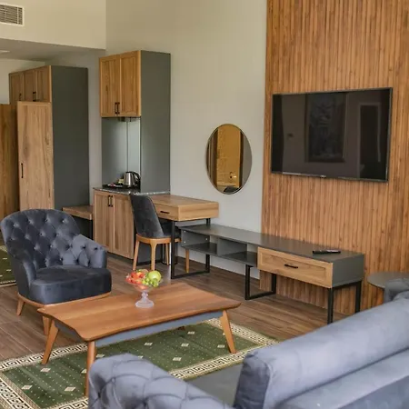 Hotel The Oasis 4*