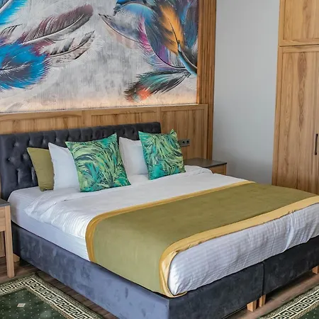 Hotel The Oasis 4*