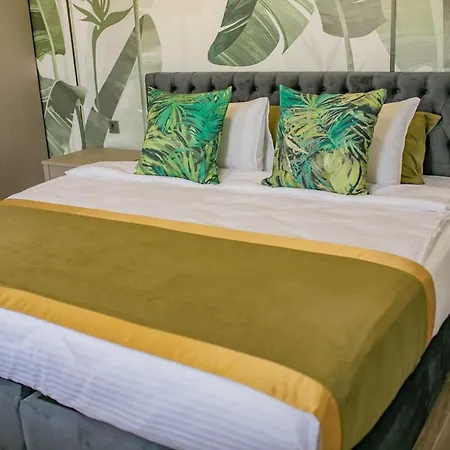 The Oasis Hotel 4*