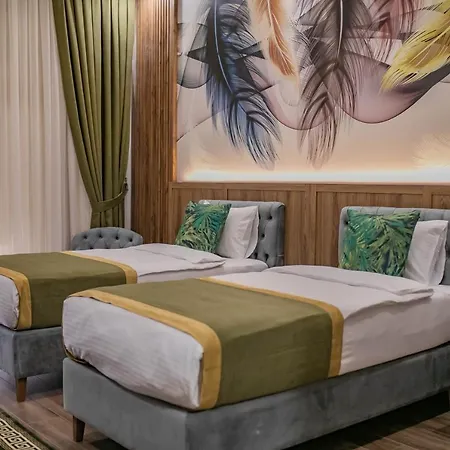 The Oasis 4*