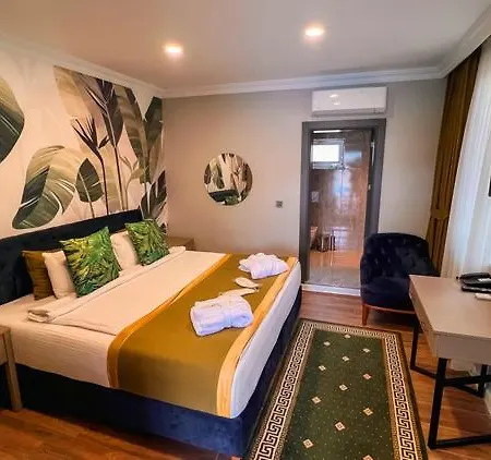 The Oasis 4*