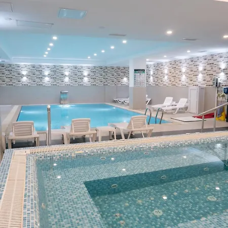 The Oasis 4*