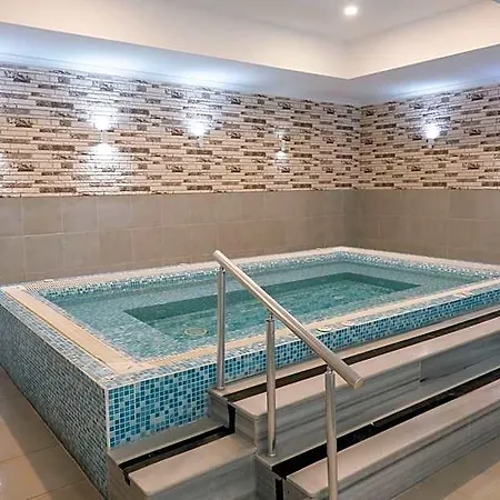 The Oasis كاديكوي